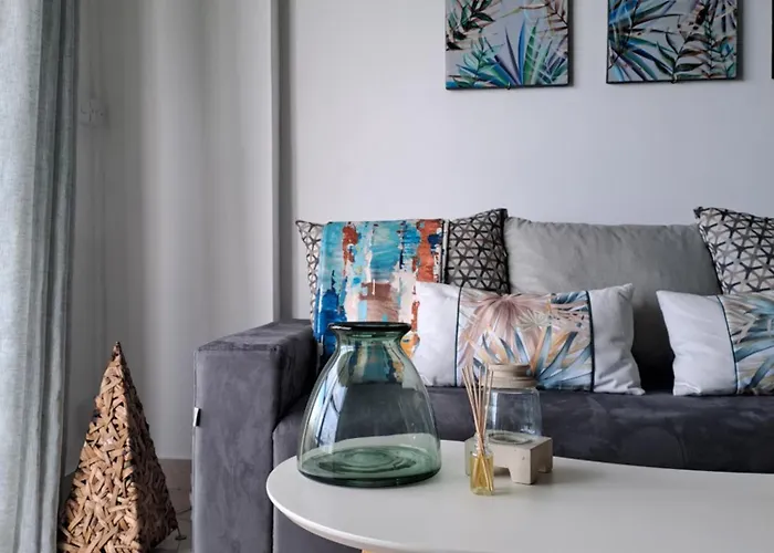 Kensington Cozy Apartment